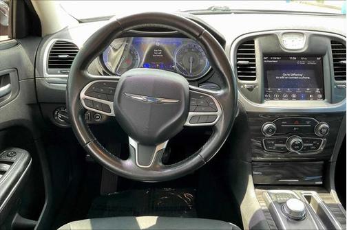 2019 Chrysler 300 Touring