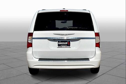 2014 Chrysler Town & Country Touring