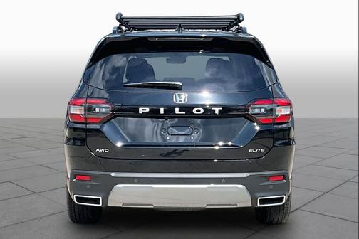 Crystal Black Pearl 2026 Honda Pilot Elite