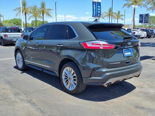 2022 Ford Edge Titanium