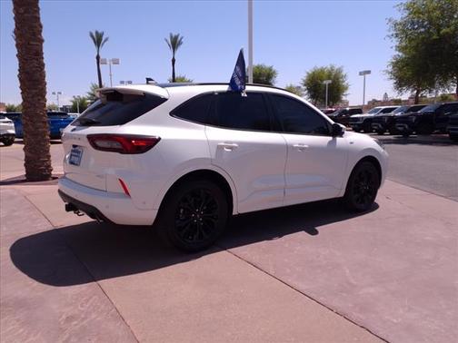 2023 Ford Escape ST-Line Elite