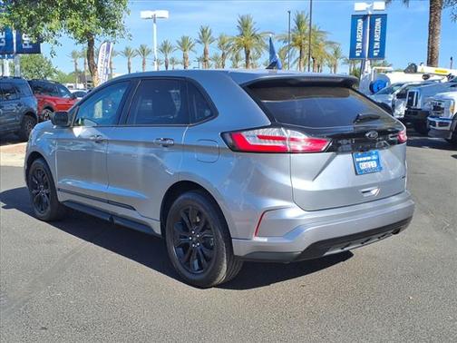 2022 Ford Edge SE