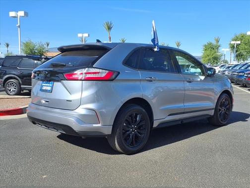 2022 Ford Edge SE
