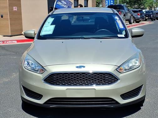 White Gold Metallic 2018 Ford Focus SE