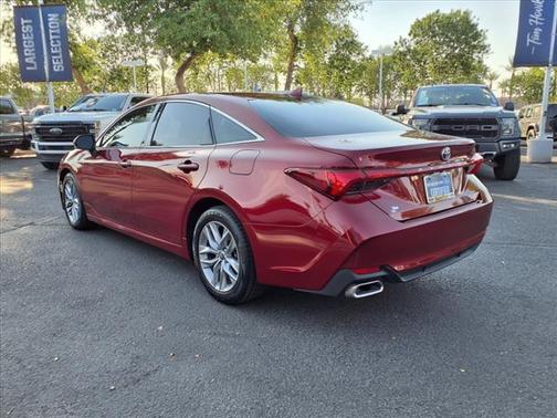 2022 Toyota Avalon XLE