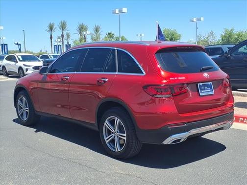 MANUFAKTUR Cardinal Red Metallic 2022 Mercedes-Benz GLC 300 Base