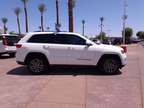 2019 Jeep Grand Cherokee Laredo E