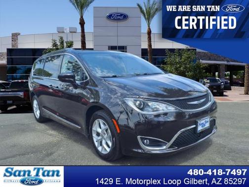 2017 Chrysler Pacifica Touring-L Plus