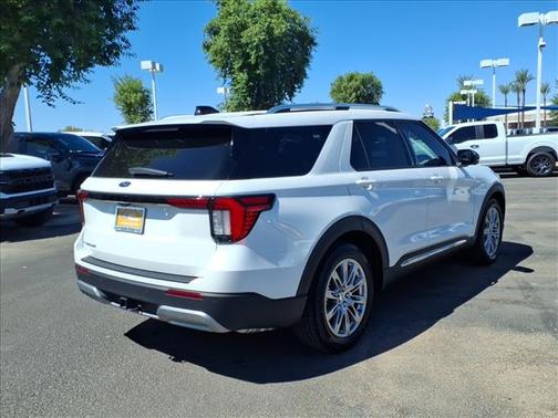 Star White 2025 Ford Explorer Platinum