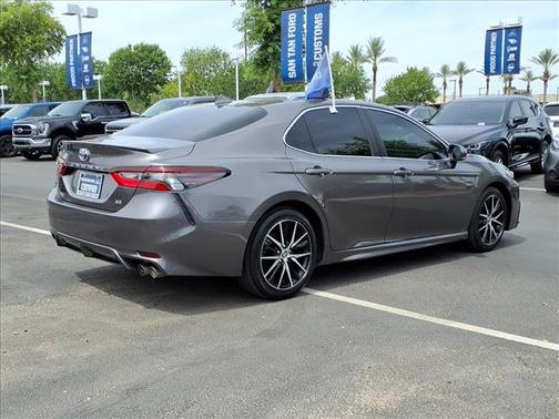 2022 Toyota Camry SE