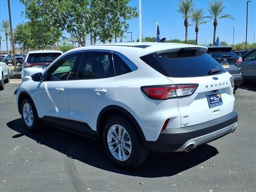 Oxford White 2022 Ford Escape SE