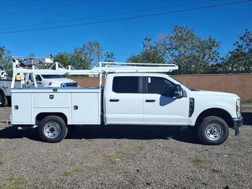 Oxford White 2026 Ford F-250 XL