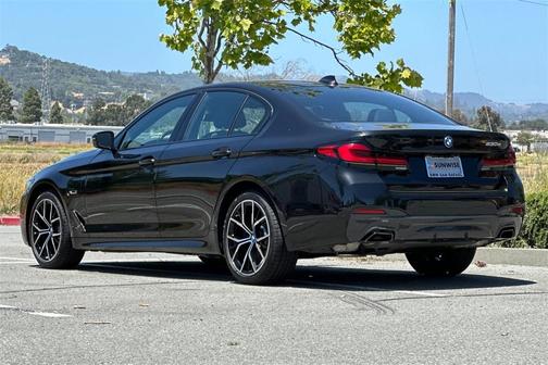 2022 BMW 530e 530e