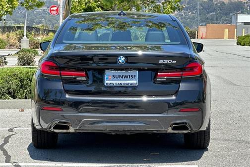 2022 BMW 530e 530e