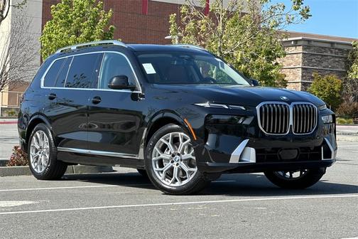 2025 BMW X7 xDrive40i