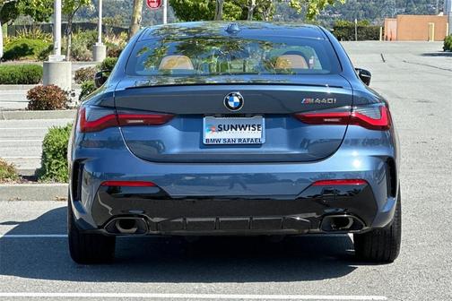 2024 BMW M440 i