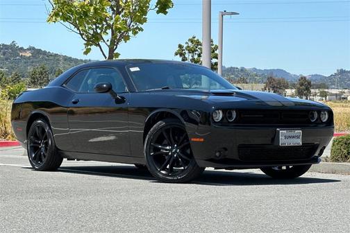 2017 Dodge Challenger SXT