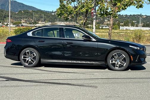 2024 BMW i5 eDrive40