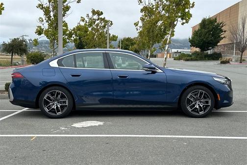2026 BMW i5 eDrive40