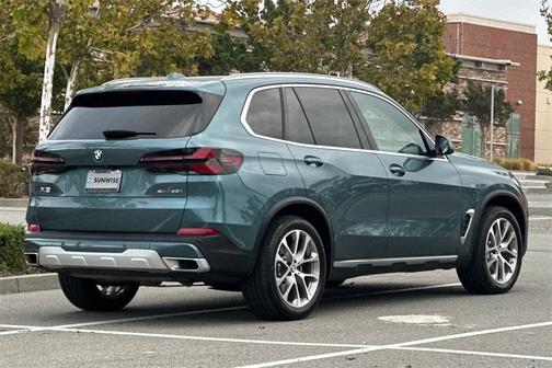 2025 BMW X5 xDrive40i