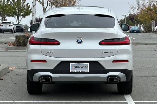 2025 BMW X4 xDrive30i