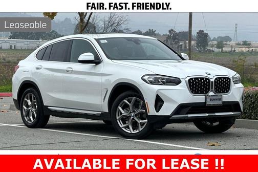 2025 BMW X4 xDrive30i