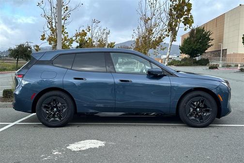 2026 BMW iX xDrive45