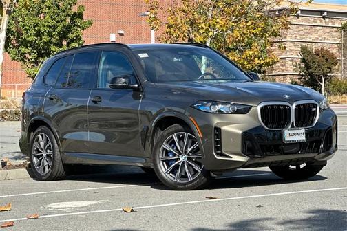 2025 BMW X5 M60i