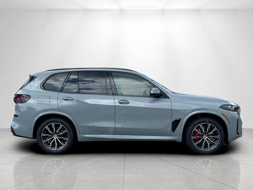 Gray Metallic 2026 BMW X5 xDrive40i