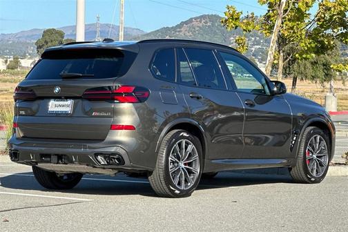 2026 BMW X5 M60i