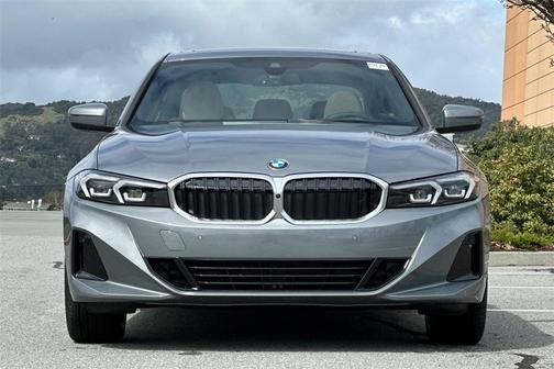 2025 BMW 330 i