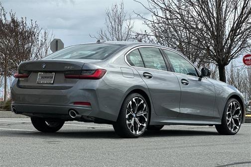 2025 BMW 330 i