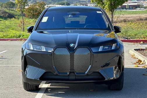 2026 BMW iX xDrive60