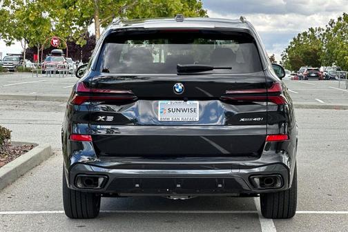 Black Sapphire Metallic 2026 BMW X5 xDrive40i
