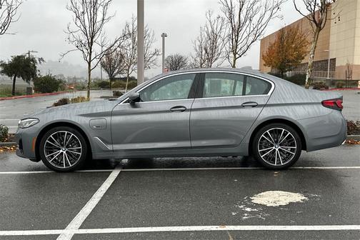 2023 BMW 530e 530e