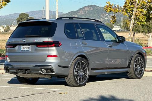 2026 BMW X7 M60i