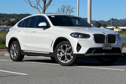 2025 BMW X4 xDrive30i