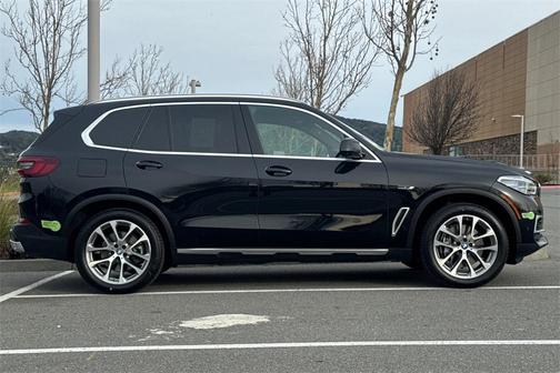 2023 BMW X5 PHEV xDrive45e