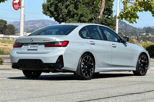 2025 BMW M340 i