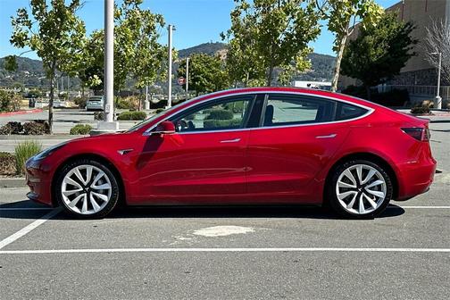 2018 Tesla Model 3 Performance