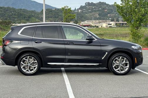Dark Graphite Metallic 2024 BMW X3 xDrive30i
