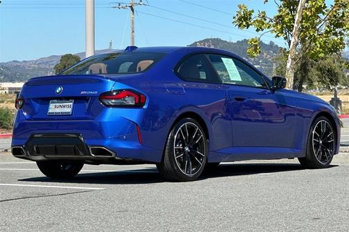 2025 BMW M240 i