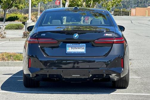 2025 BMW i5 M60