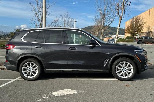 2022 BMW X5 PHEV xDrive45e