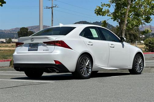 2018 Lexus IS 300 Base