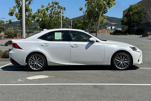 2018 Lexus IS 300 Base