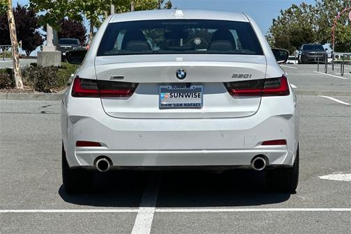 2024 BMW 330 i xDrive