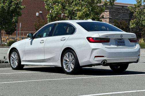 2024 BMW 330 i xDrive