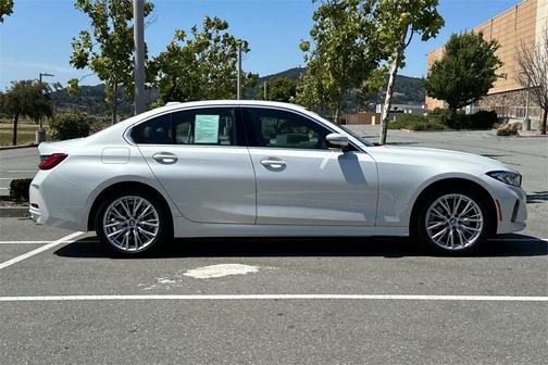 2024 BMW 330 i xDrive