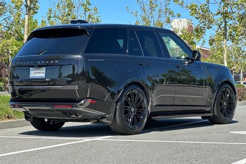 2024 Land Rover Range Rover P530 SE